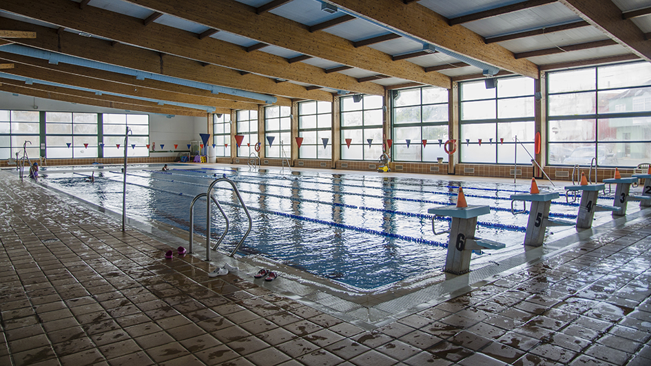 Piscina climatizada municipal A Pinguela